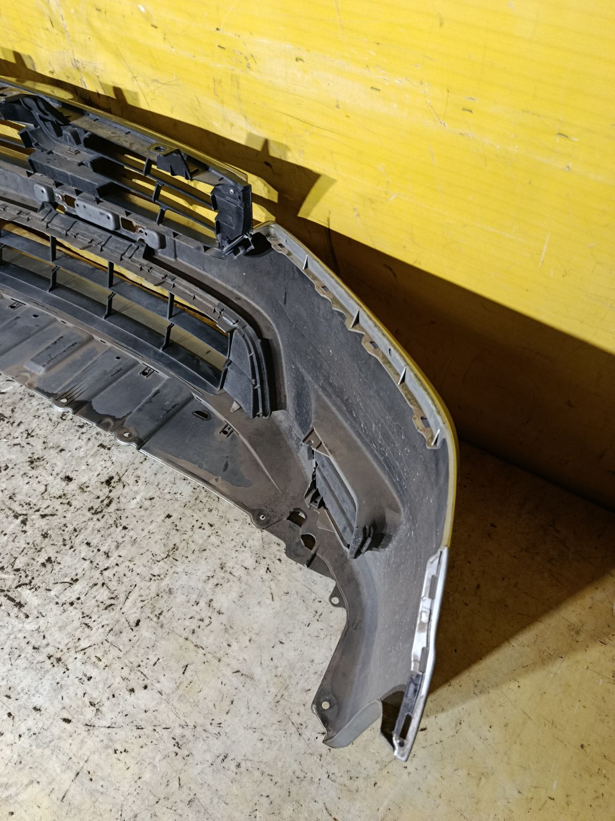 Бампер на Honda Stream RN6 Фото 13