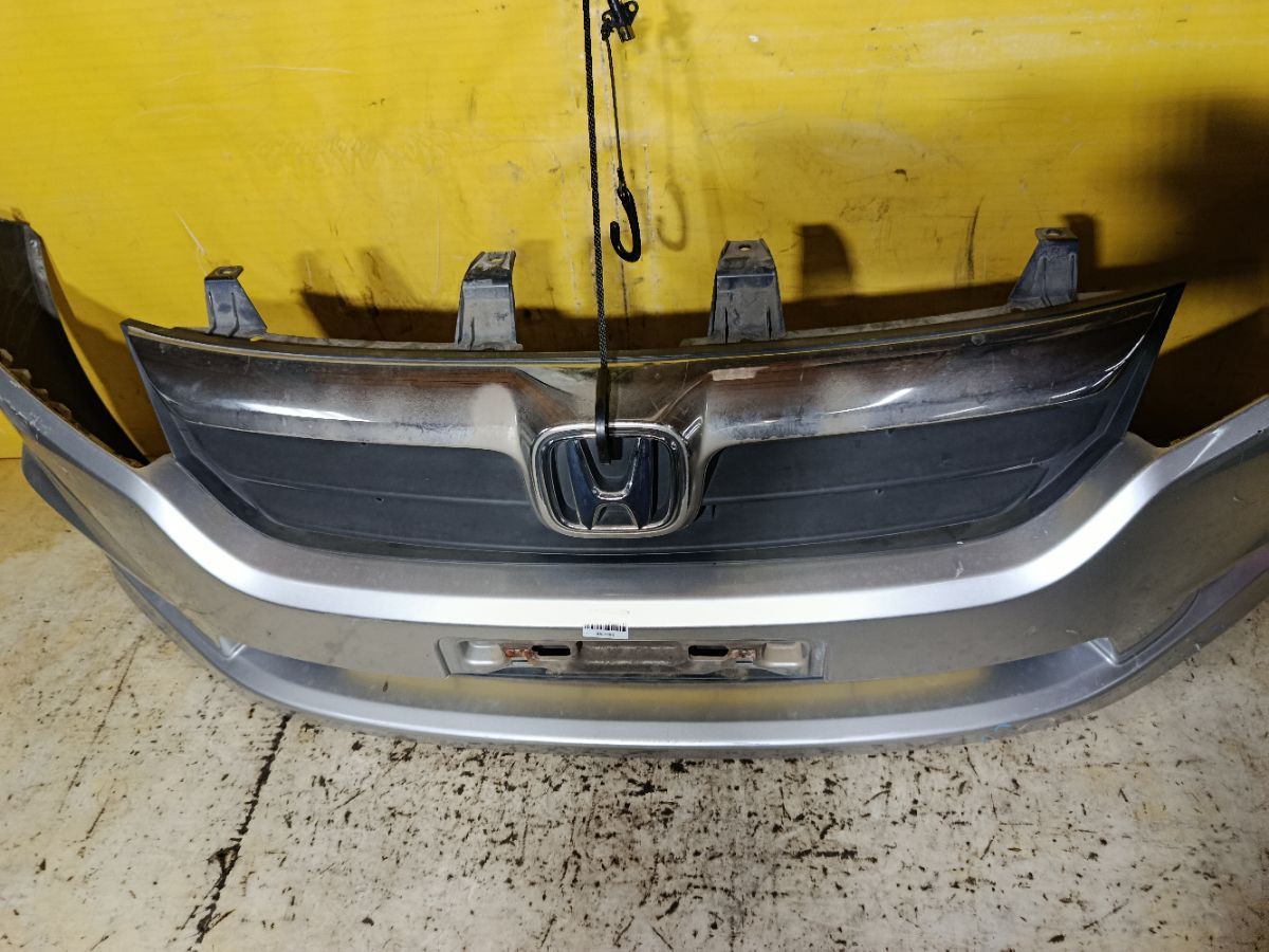 Бампер на Honda Stream RN6 Фото 5