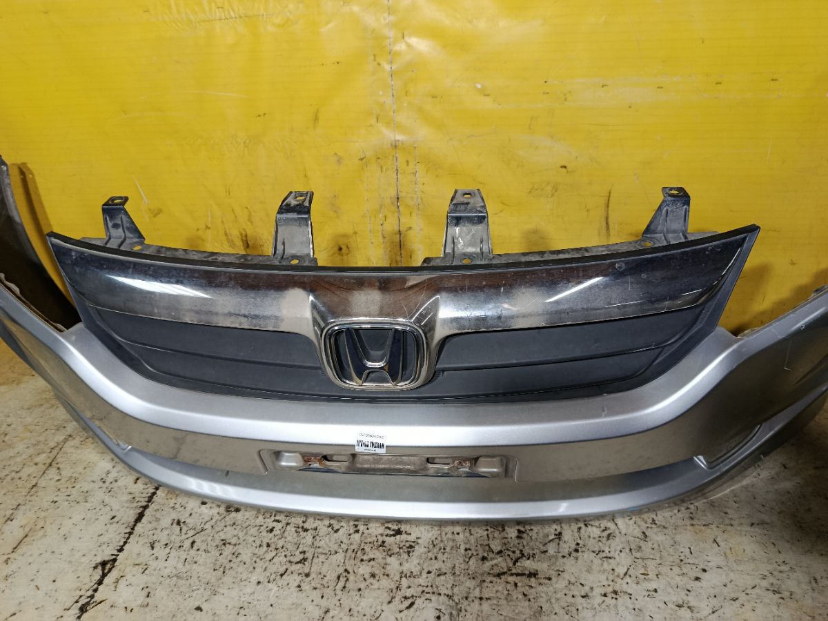 Бампер на Honda Stream RN6 Фото 8