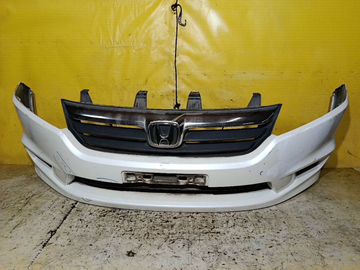 Бампер на Honda Stream RN6 Фото 1