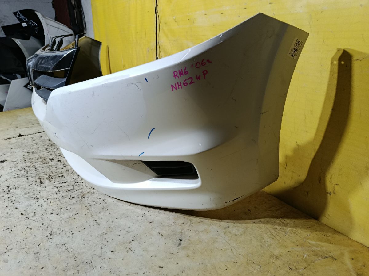 Бампер на Honda Stream RN6 Фото 3