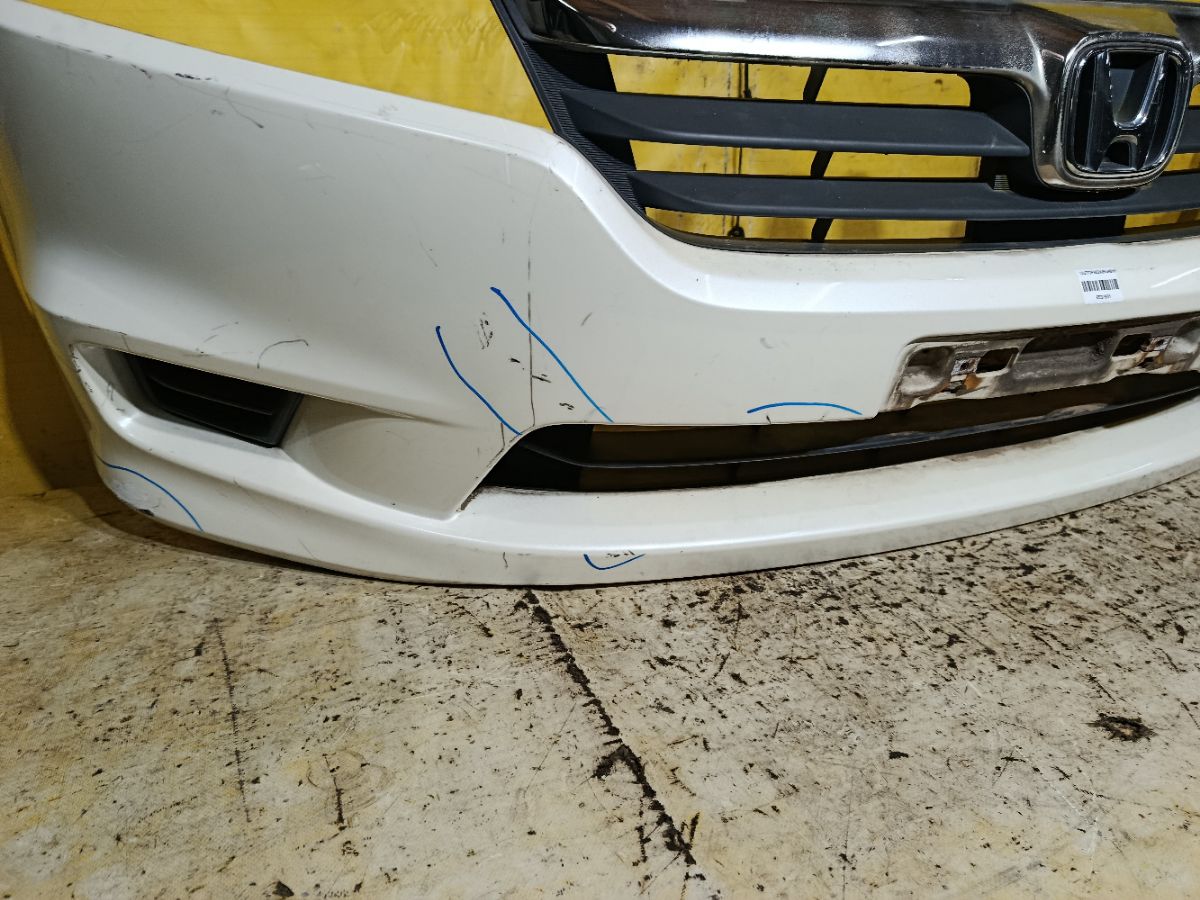 Бампер на Honda Stream RN6 Фото 7