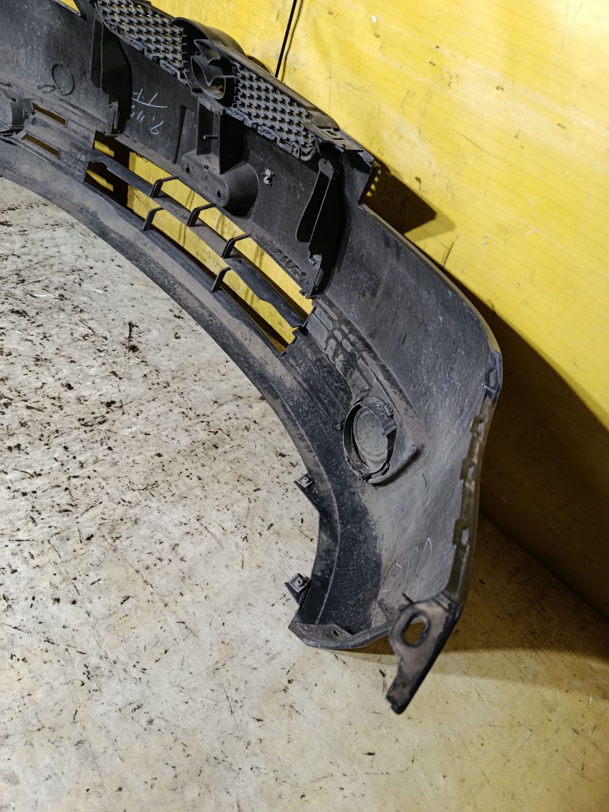 Бампер на Mazda Demio DY3W Фото 7