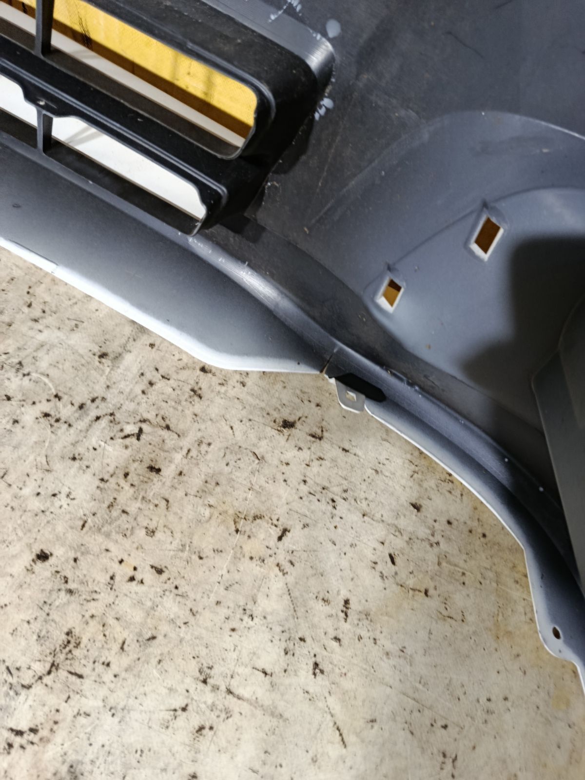 Бампер 52119-44361 на Toyota Ipsum ACM21W Фото 12