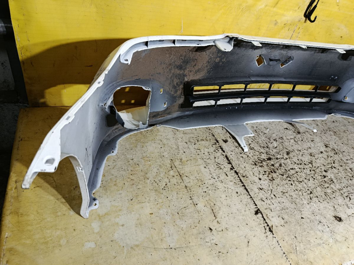 Бампер 52119-44361 на Toyota Ipsum ACM21W Фото 13