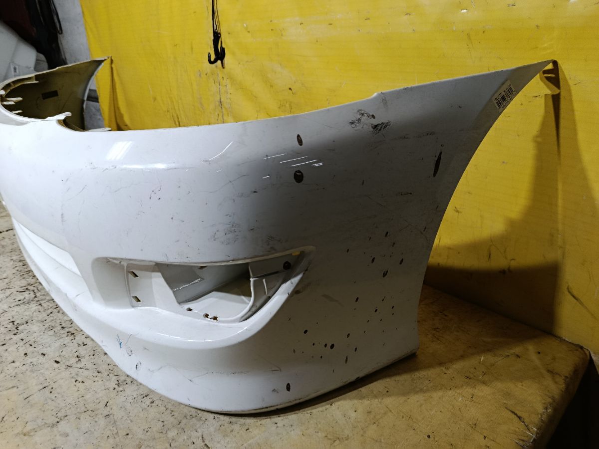 Бампер 52119-44361 на Toyota Ipsum ACM21W Фото 2