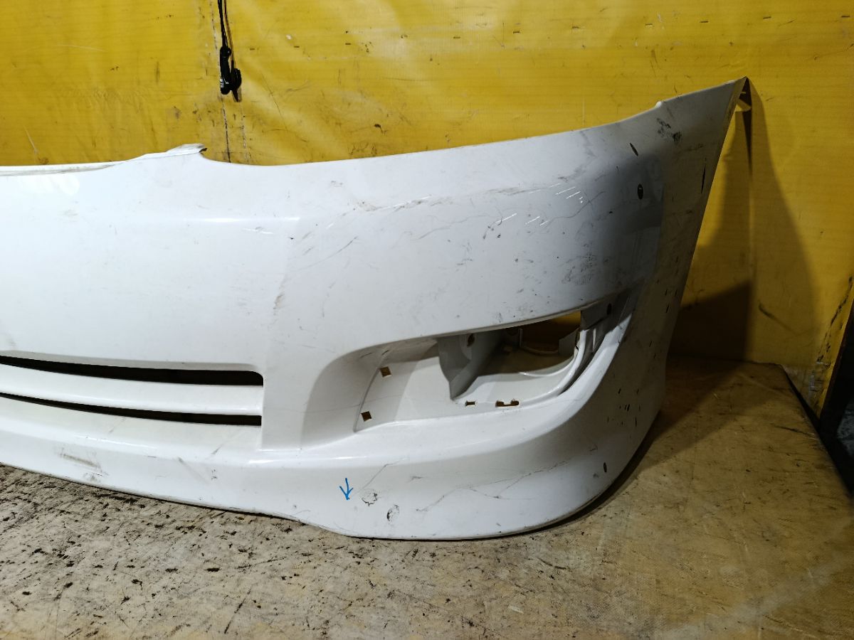 Бампер 52119-44361 на Toyota Ipsum ACM21W Фото 3