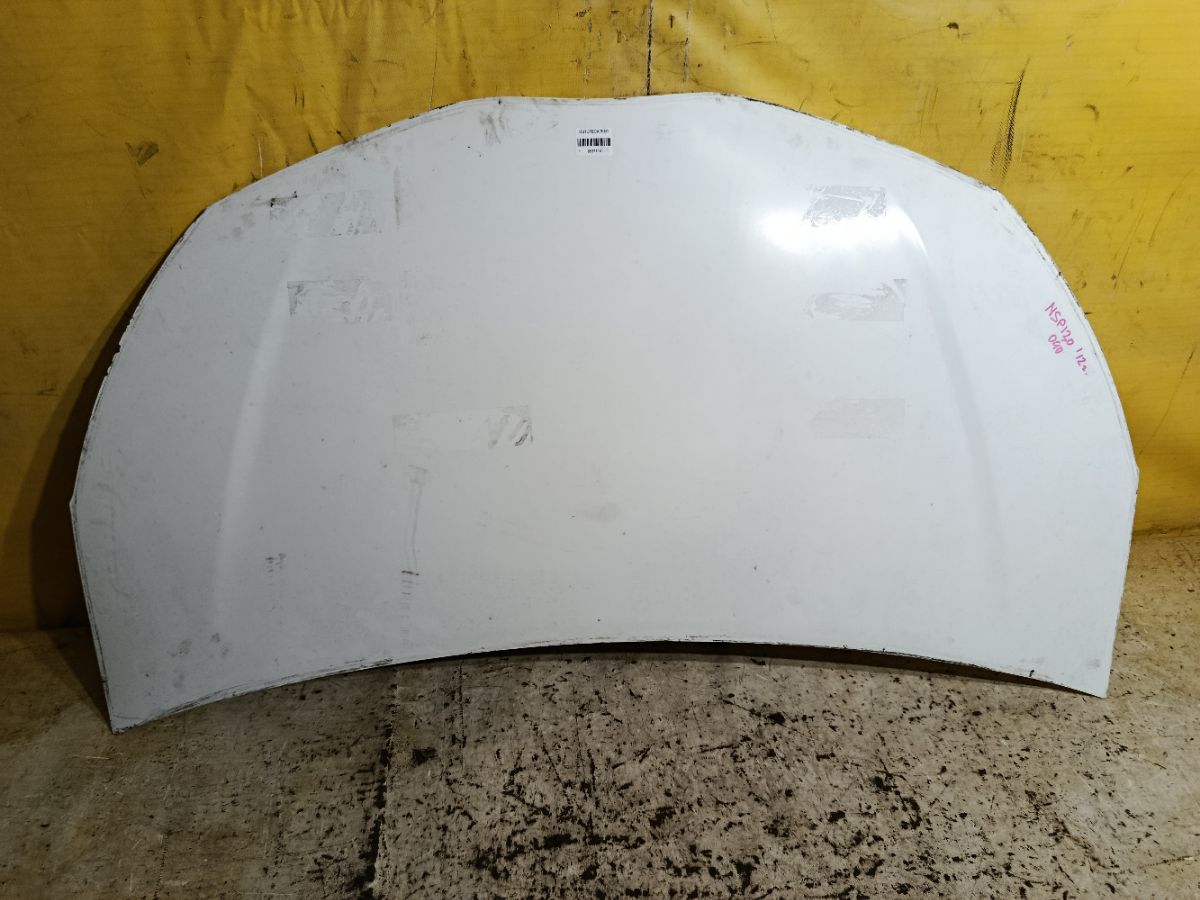 Капот на Toyota Vitz NSP130 Фото 1