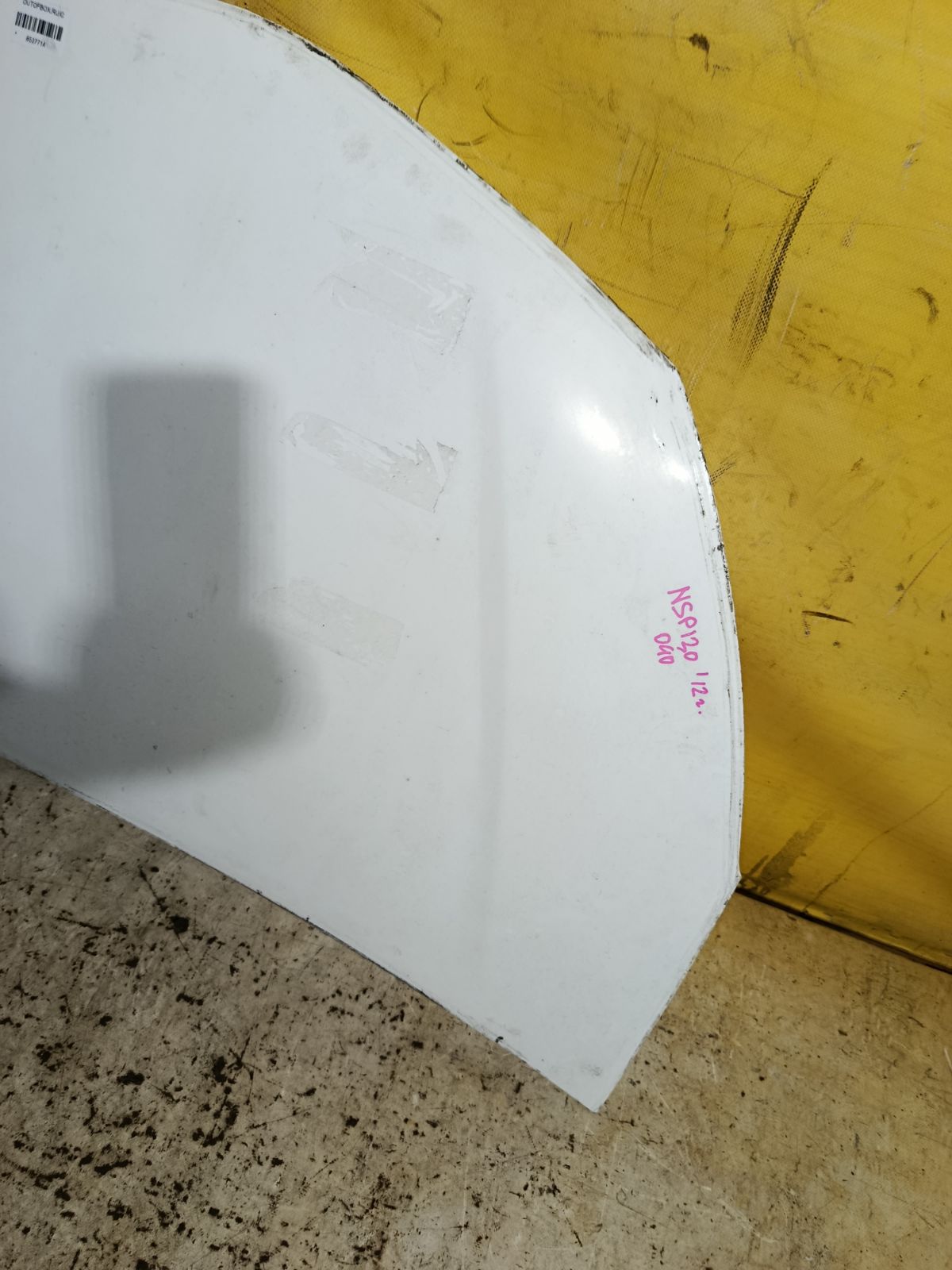 Капот на Toyota Vitz NSP130 Фото 4