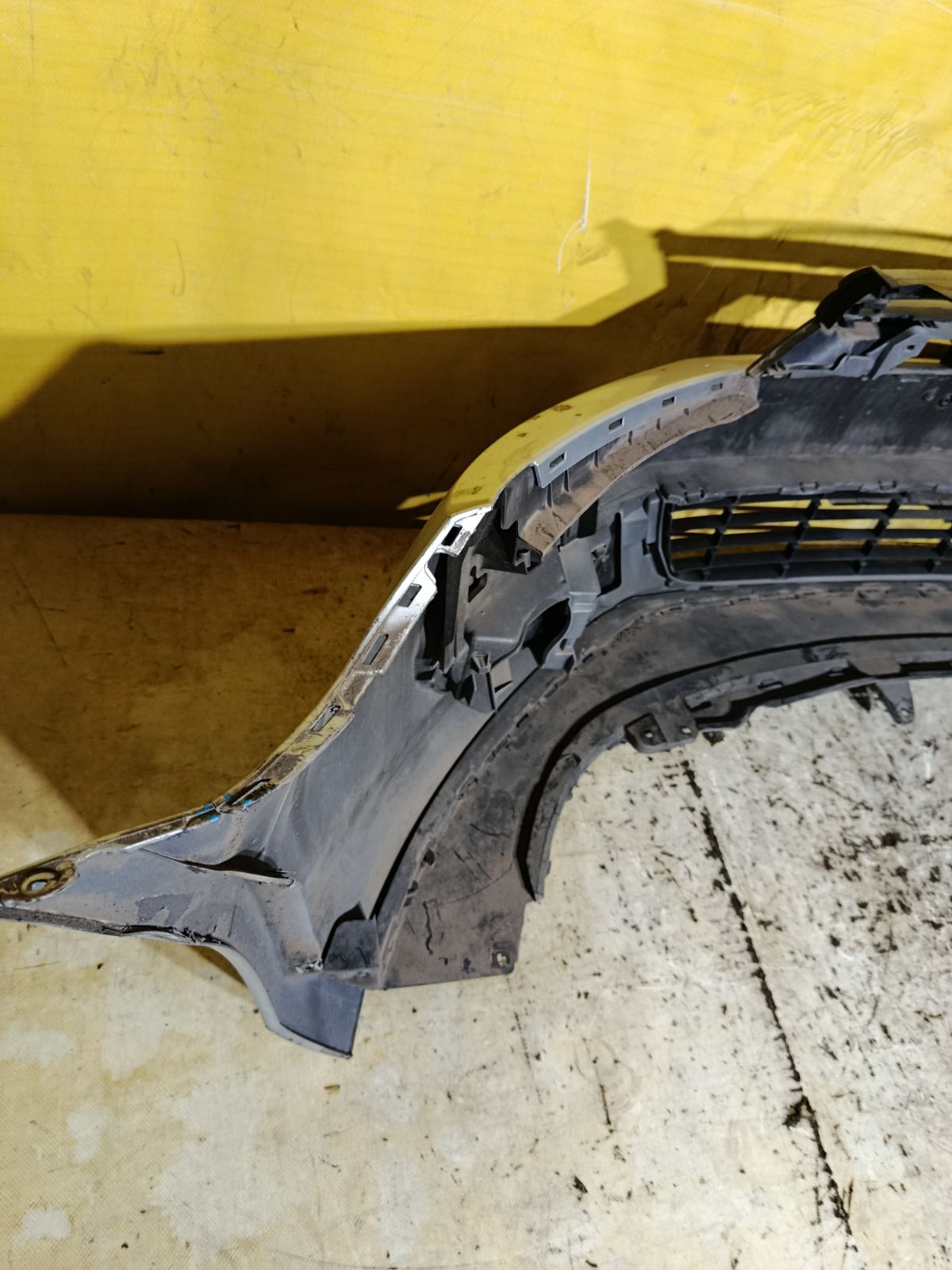 Бампер 1K9807221 на Volkswagen Golf V 1K Фото 11