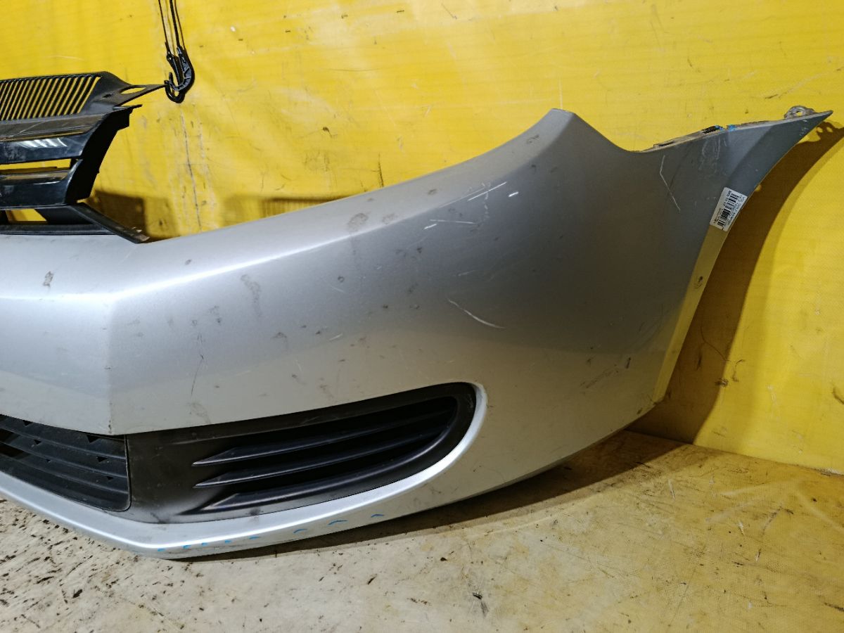 Бампер 1K9807221 на Volkswagen Golf V 1K Фото 2