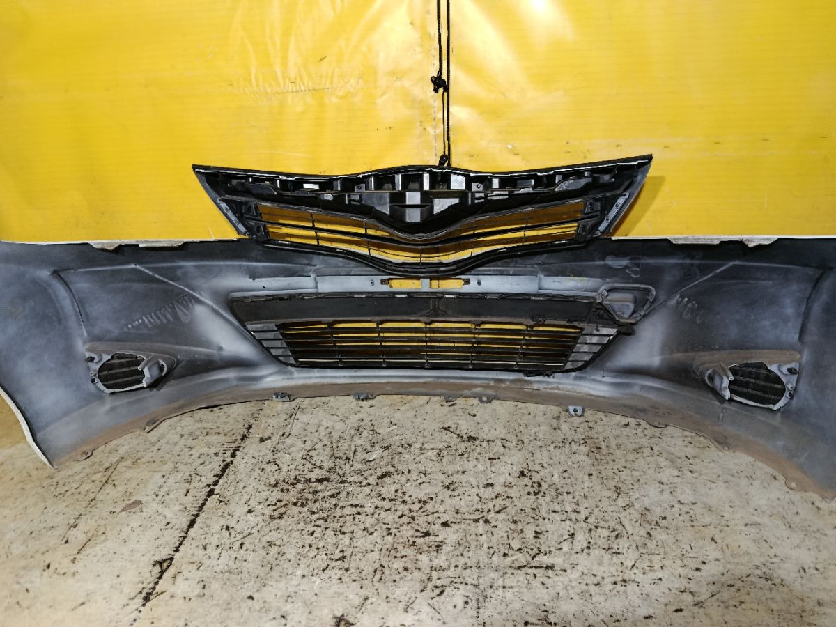 Бампер 52119-52710/30 на Toyota Vitz NSP130 Фото 11