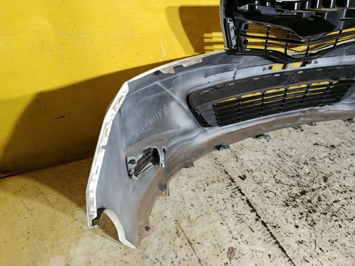 Бампер 52119-52710/30 на Toyota Vitz NSP130 Фото 13