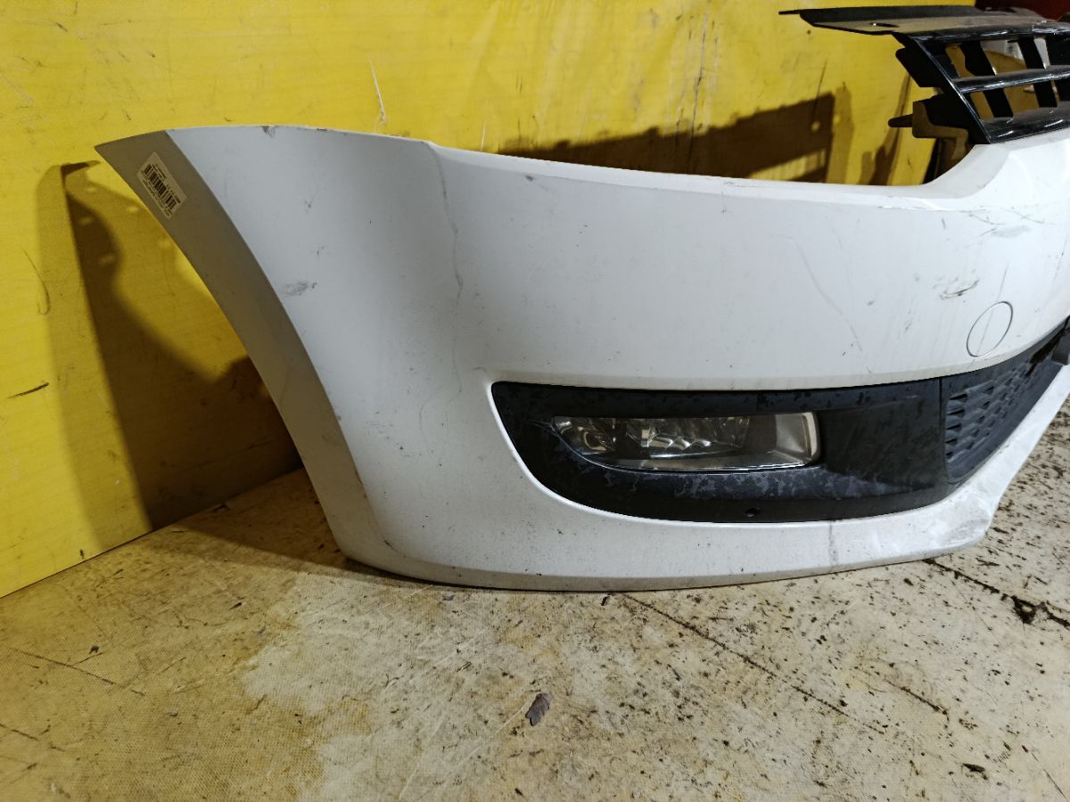 Бампер 6R0807221R на Volkswagen Polo 6R Фото 5