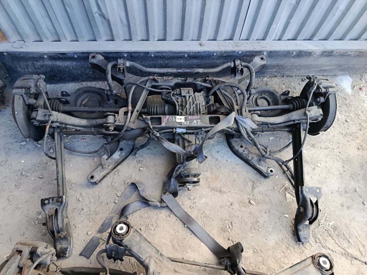 Балка подвески на Chevrolet Captiva C140 LE5 Фото 4