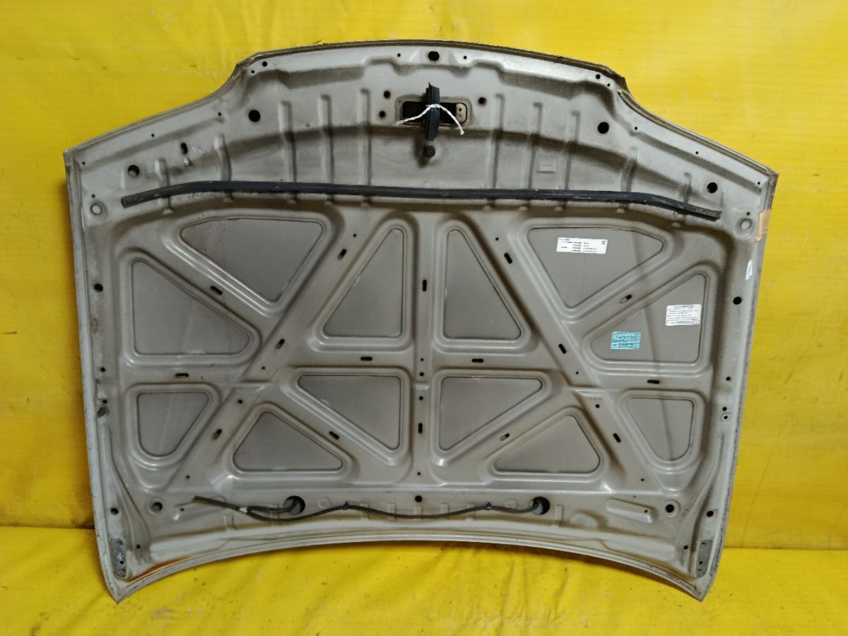 Капот на Nissan Presea HR11 Фото 6