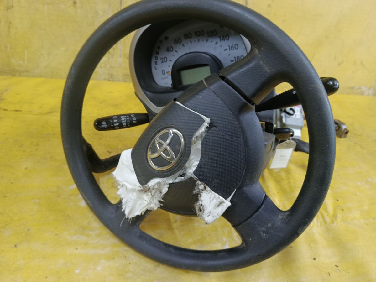 Рулевая колонка на Toyota Passo QNC10 Фото 2