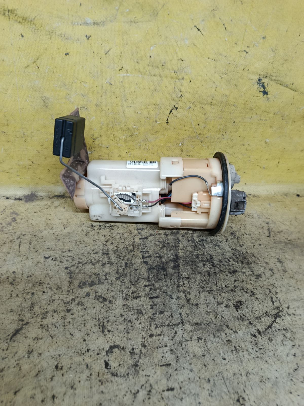 Бензонасос на Toyota Porte NNP10 2NZ-FE Фото 2