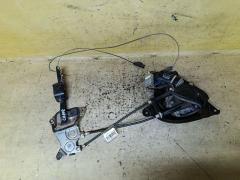 Доводчик двери на Toyota Porte NNP10 426605-10130, Левое расположение