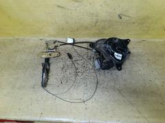 Доводчик двери 426605-10130 на Toyota Porte NNP10 Фото 2