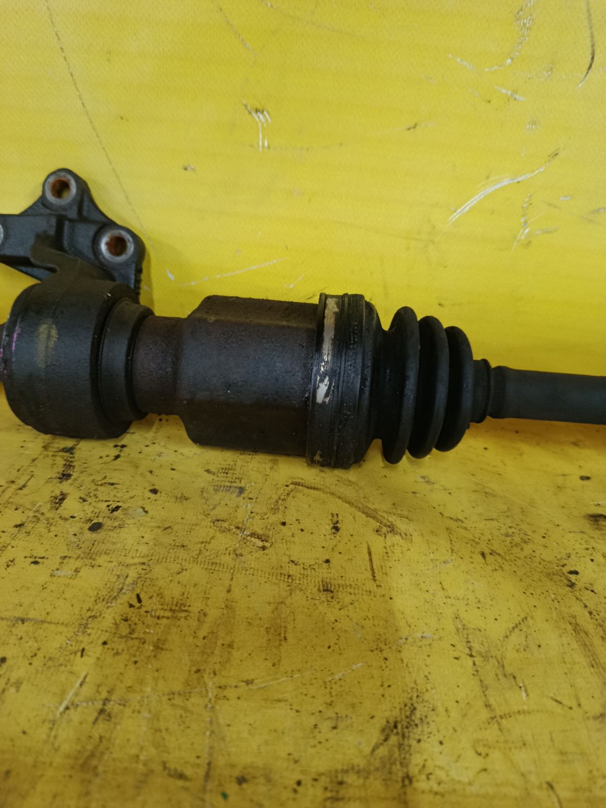 Привод на Mazda Verisa DC5W ZY-VE Фото 2