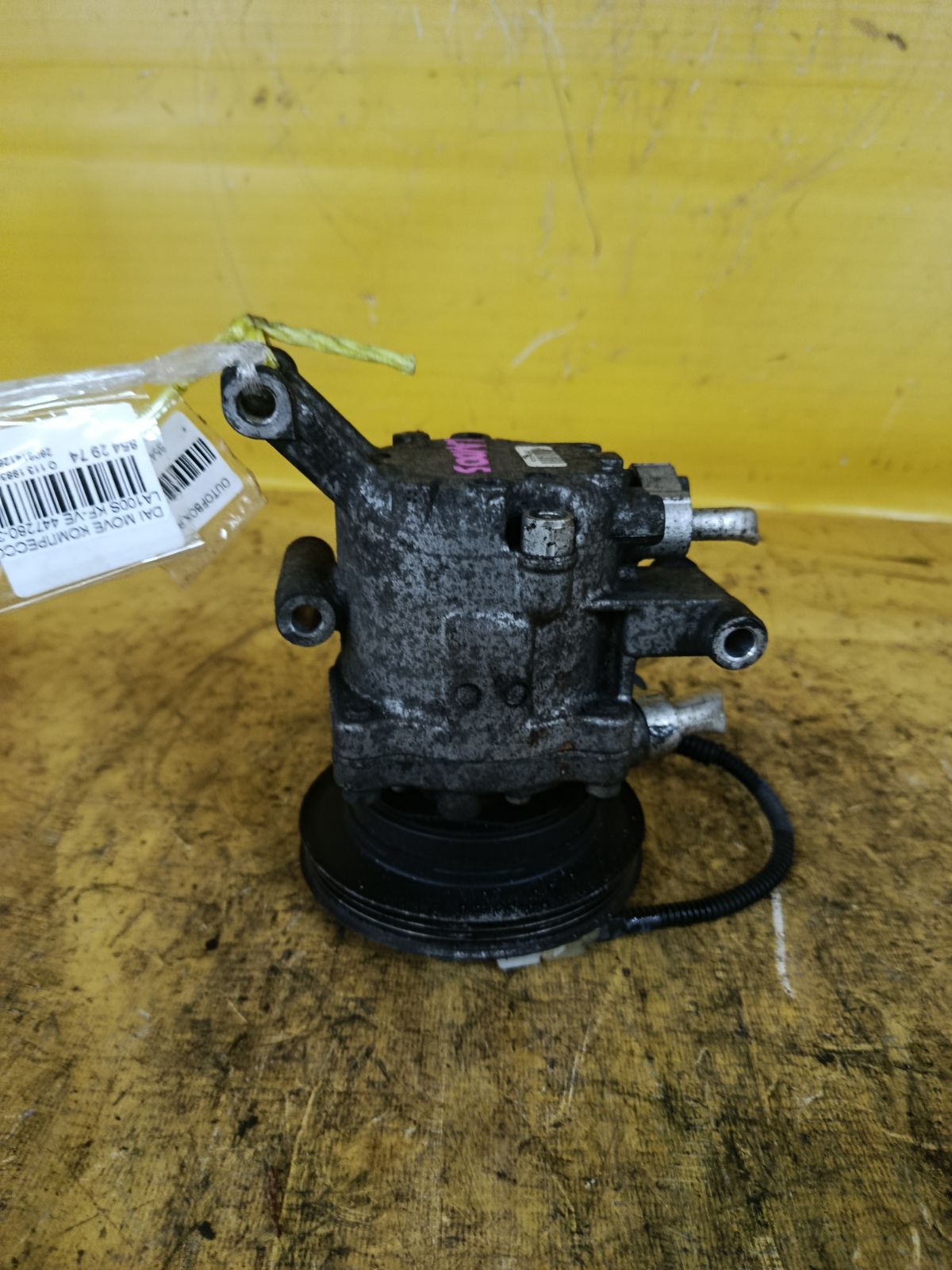 Компрессор кондиционера 447280-3213 на Daihatsu Move LA100S KF-VE Фото 1