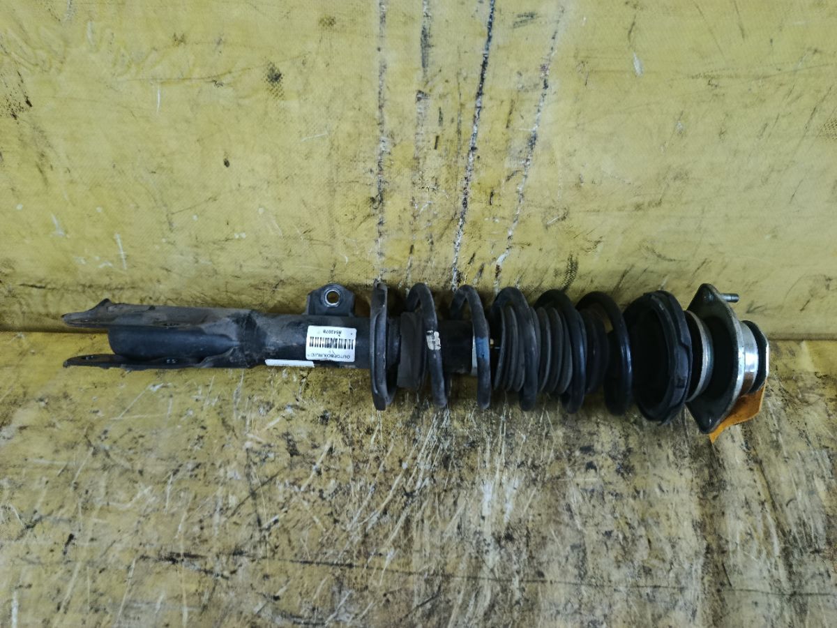 Стойка амортизатора 48520-B2C30 на Daihatsu Move LA100S KF-VE Фото 1