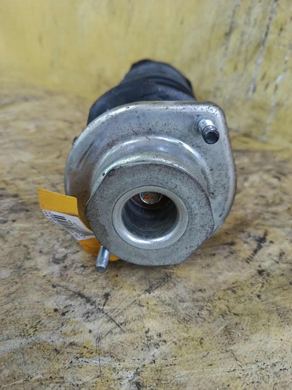 Стойка амортизатора 48520-B2C30 на Daihatsu Move LA100S KF-VE Фото 2