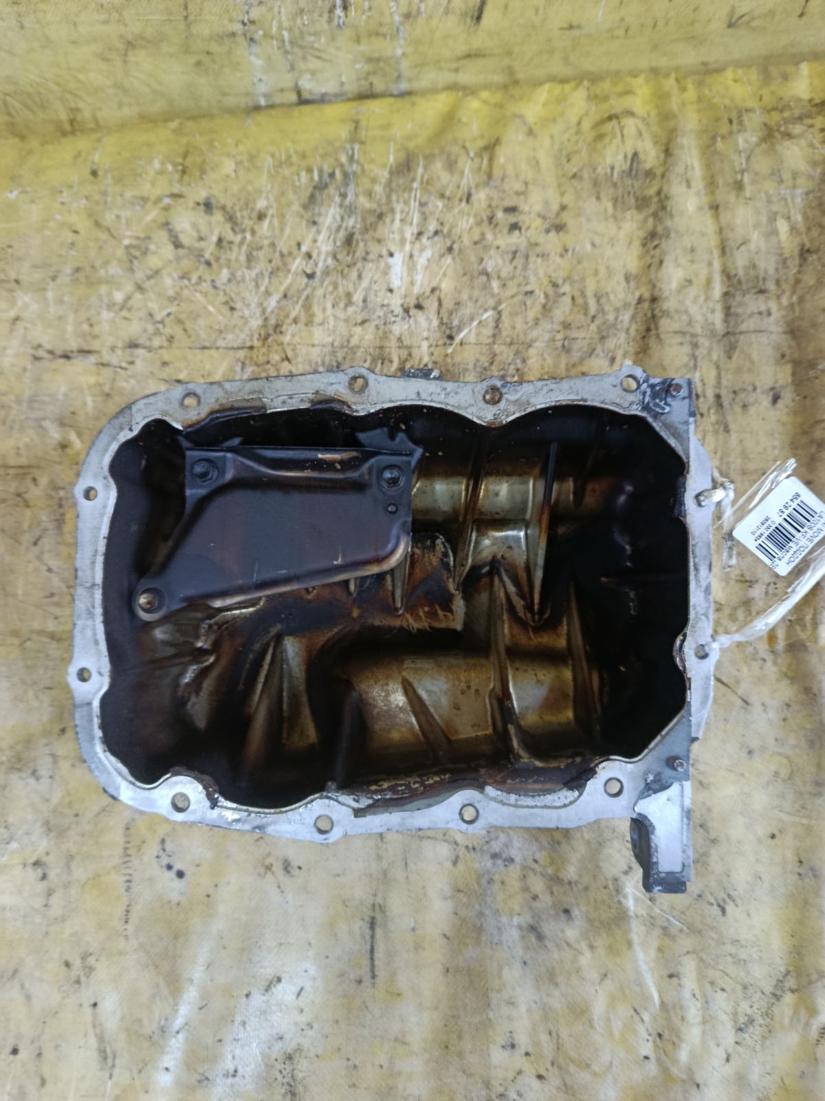 Поддон на Daihatsu Move LA100S KF-VE Фото 1