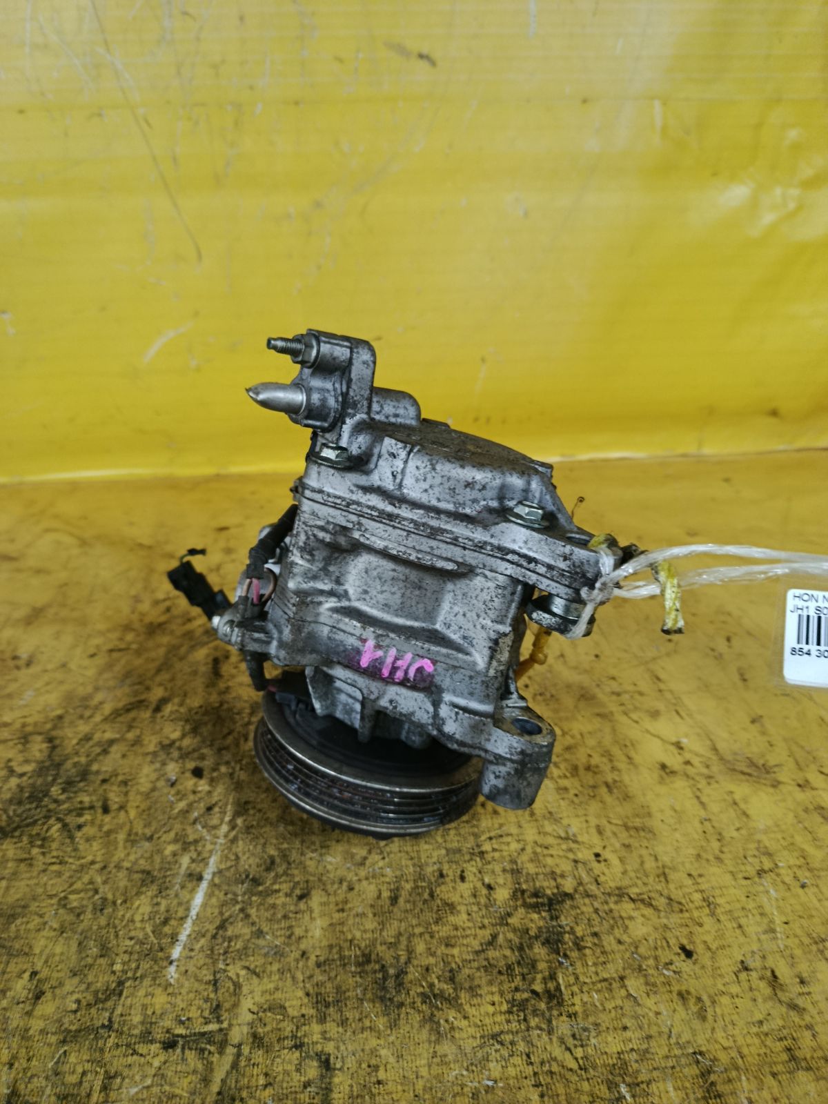 Компрессор кондиционера на Honda N-Wgn JH1 S07A Фото 3