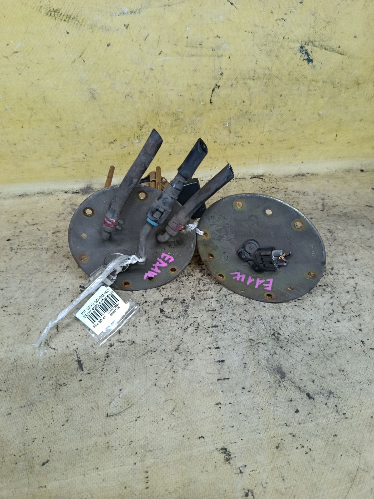 Бензонасос на Mitsubishi Legnum EA1W 4G93 Фото 1