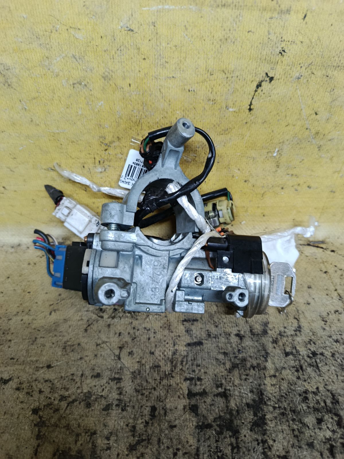Замок зажигания на Mitsubishi Legnum EA1W Фото 1