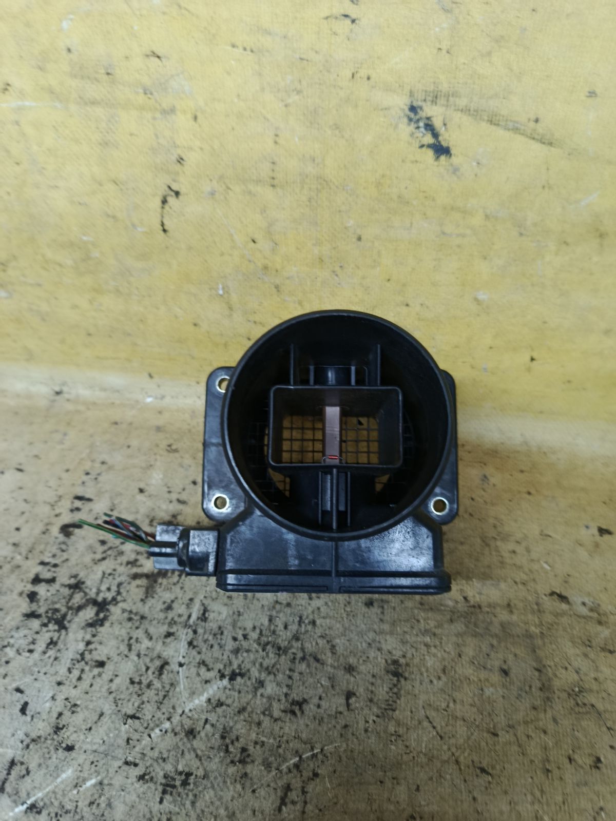 Датчик расхода воздуха на Mitsubishi Legnum EA1W 4G93 Фото 2