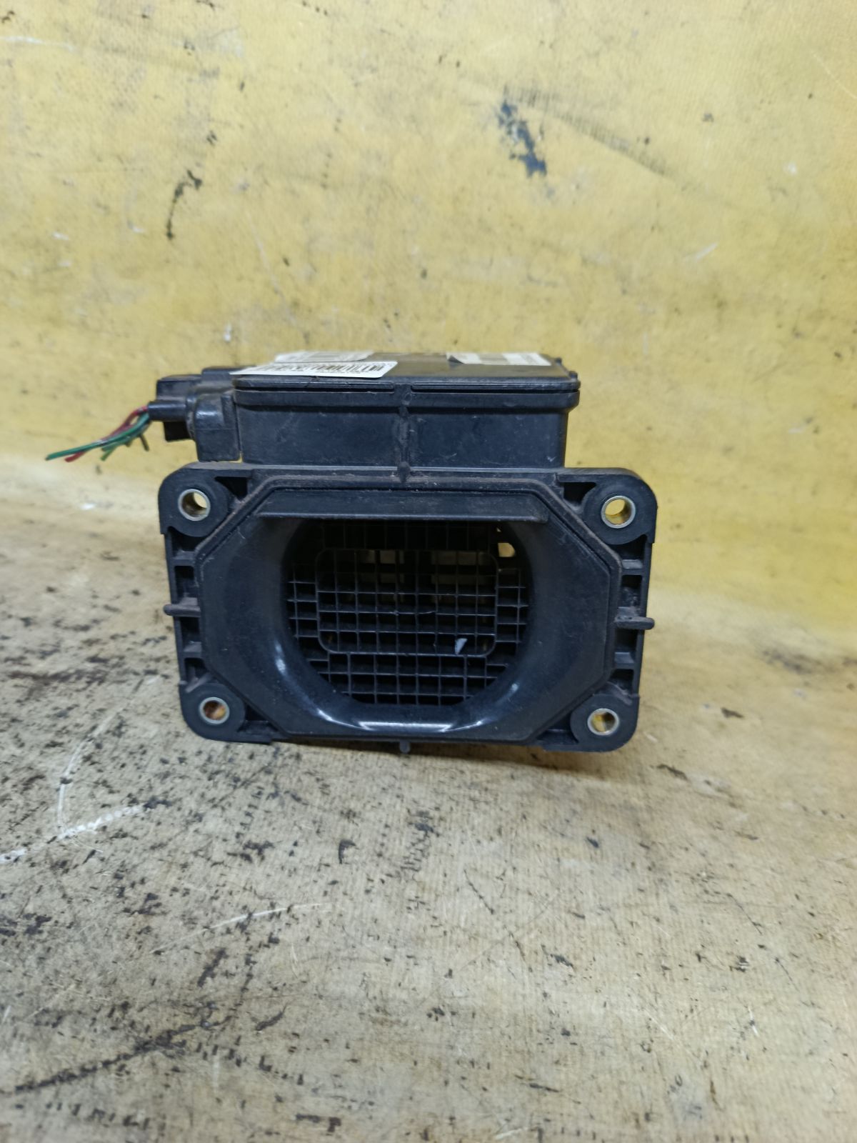 Датчик расхода воздуха на Mitsubishi Legnum EA1W 4G93 Фото 3