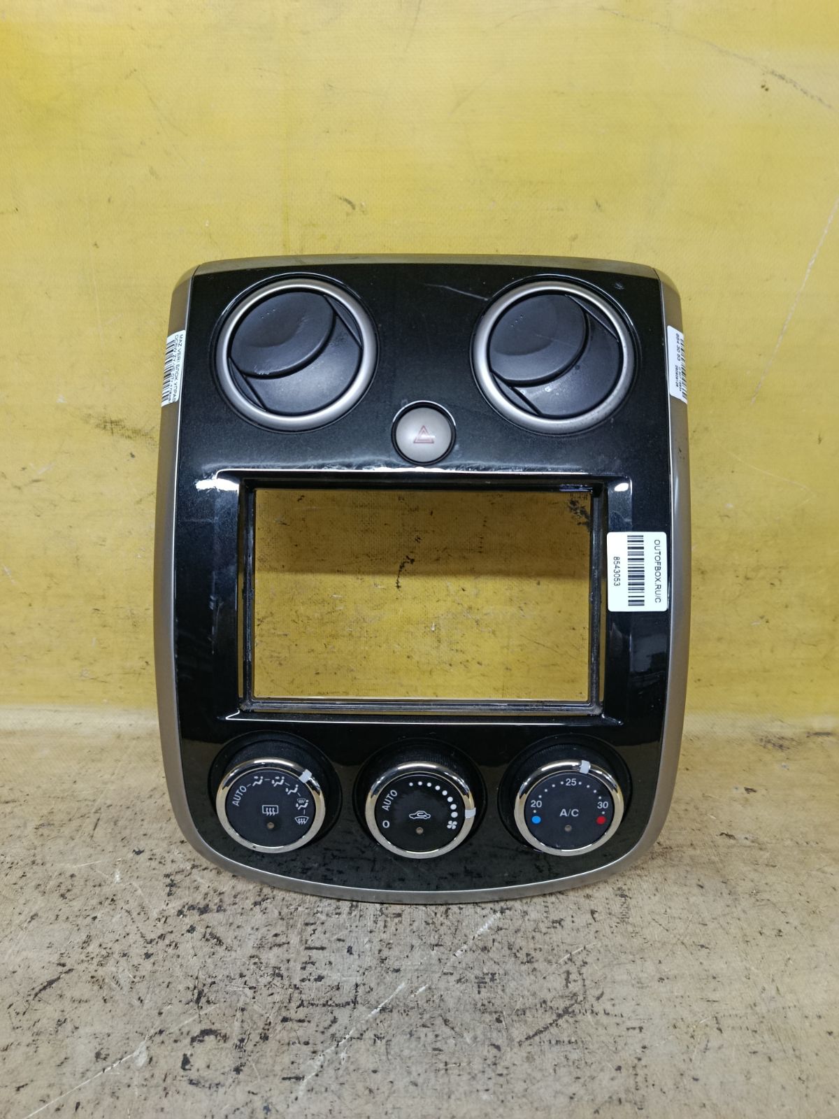 Блок управления климатконтроля на Mazda Verisa DC5W ZY-VE Фото 1