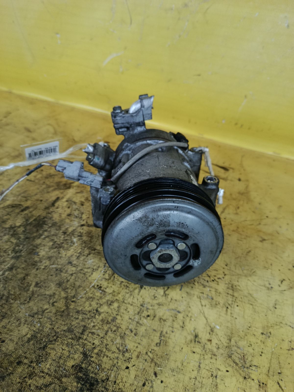 Компрессор кондиционера 447260-4201 на Toyota Porte NSP140 1NR-FE Фото 5