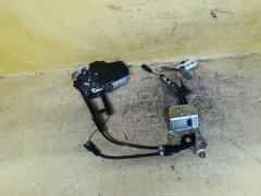 Доводчик двери 426605-10200 на Toyota Porte NSP140 Фото 3