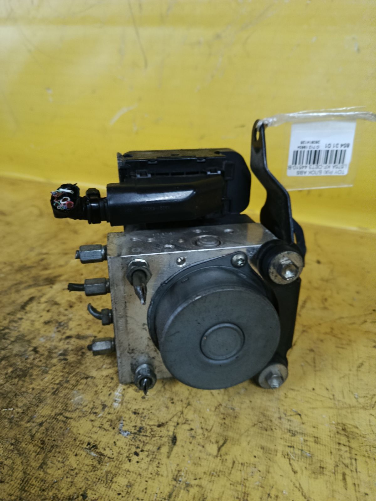 Блок ABS 44510-B2720, 89540-B2580 на Toyota Pixis Space L575A KF-DET3 Фото 3