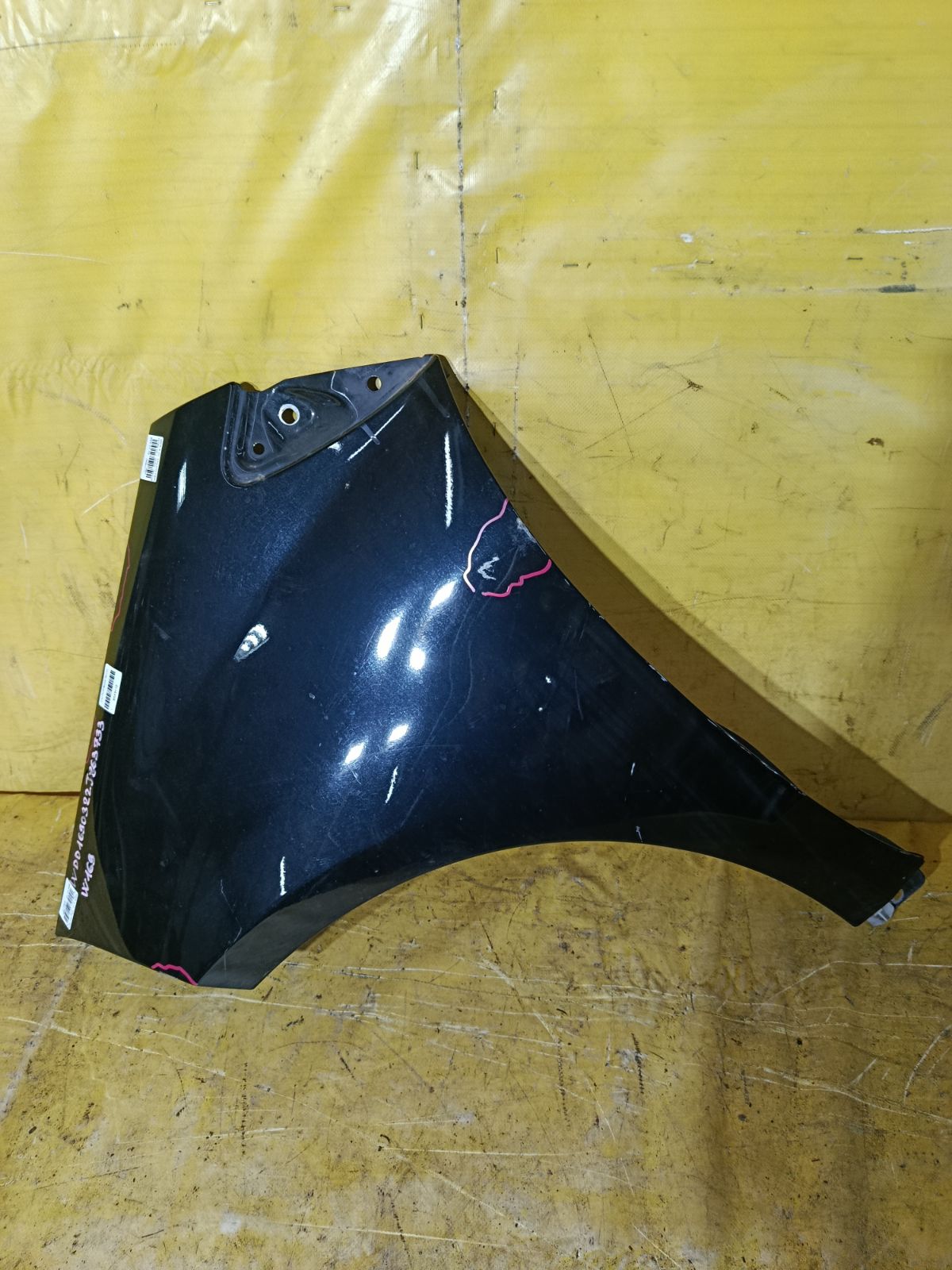 Крыло переднее A1698810101 на Mercedes-Benz A-Class W169.032 Фото 1