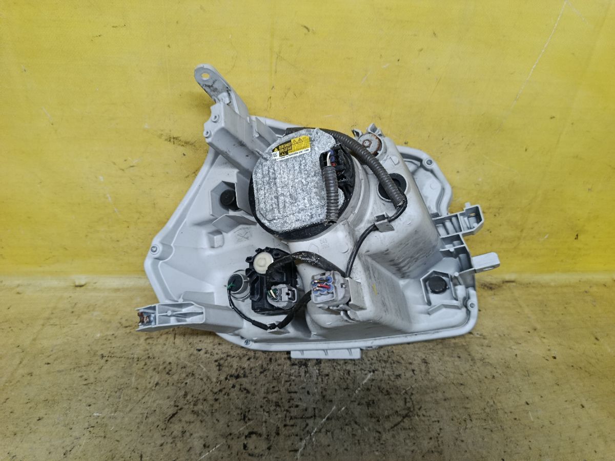 Фара 52-240 52-240, на Toyota Sienta NCP81G Фото 2