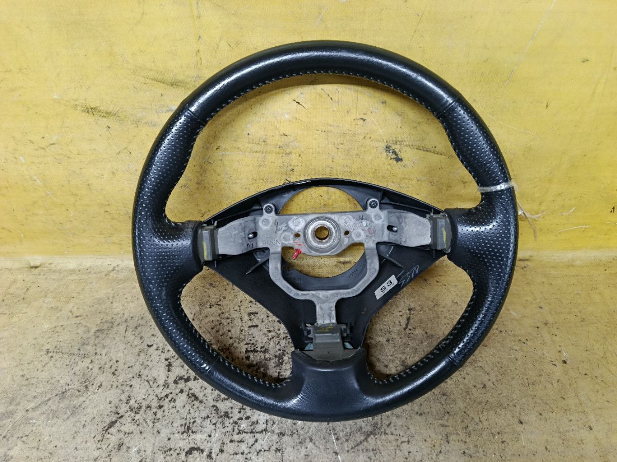Руль на Toyota Sienta NCP81G Фото 1