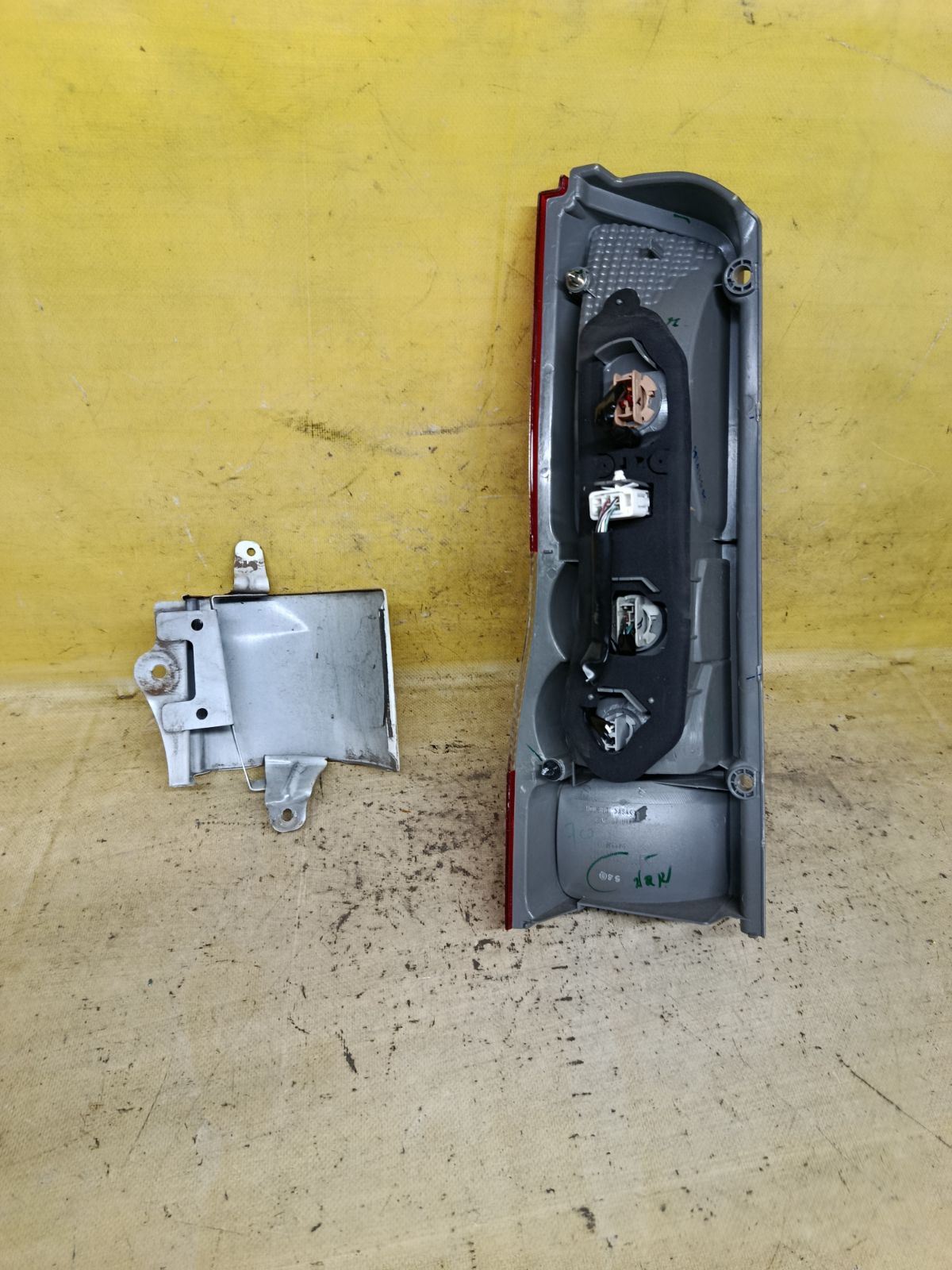 Стоп 220-17042 220-17042, на Toyota Lite Ace S402M Фото 3