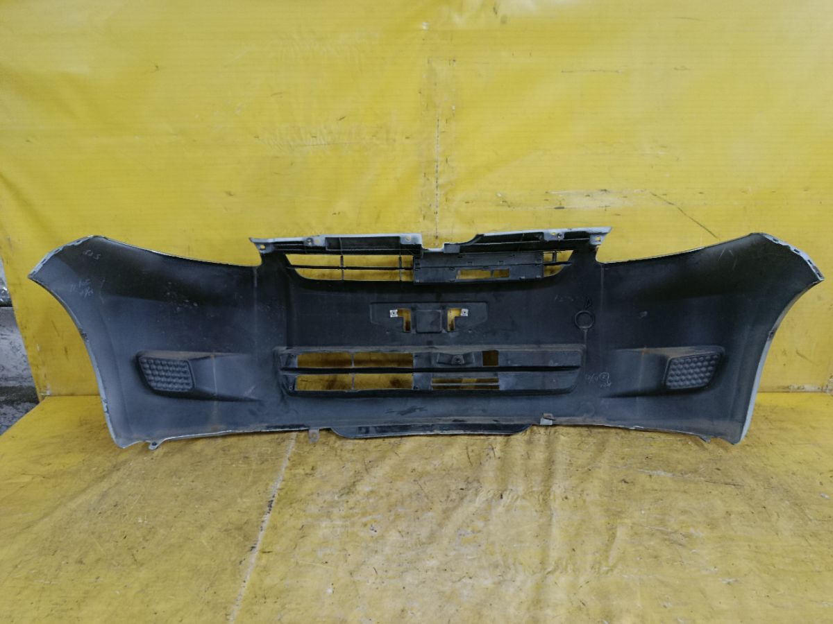 Бампер 52119-B1100 на Toyota Passo KGC10 Фото 8