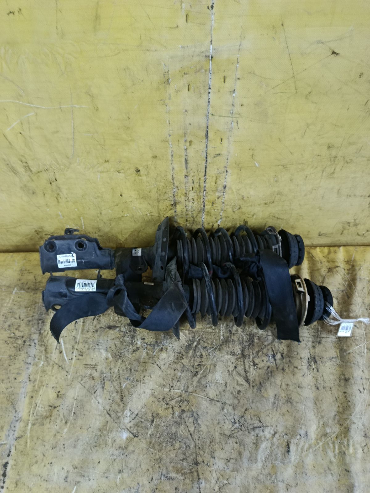 Стойка амортизатора 51620-SZT-J020-M1 на Honda Cr-Z ZF1 LEA Фото 1