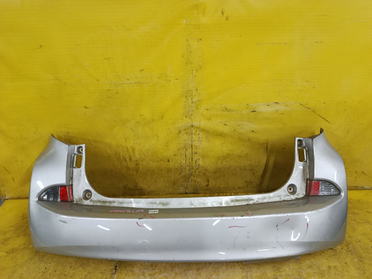 Бампер 52-215 52-215,52159-52730 на Toyota Ractis NSP120 Фото 1
