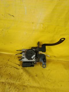 Блок ABS 4S61-2M110-AC на Mazda Verisa DC5W ZY-VE Фото 3