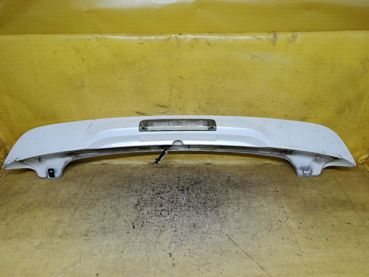 Спойлер 76085-28150 на Toyota Noah ZRR70G Фото 2
