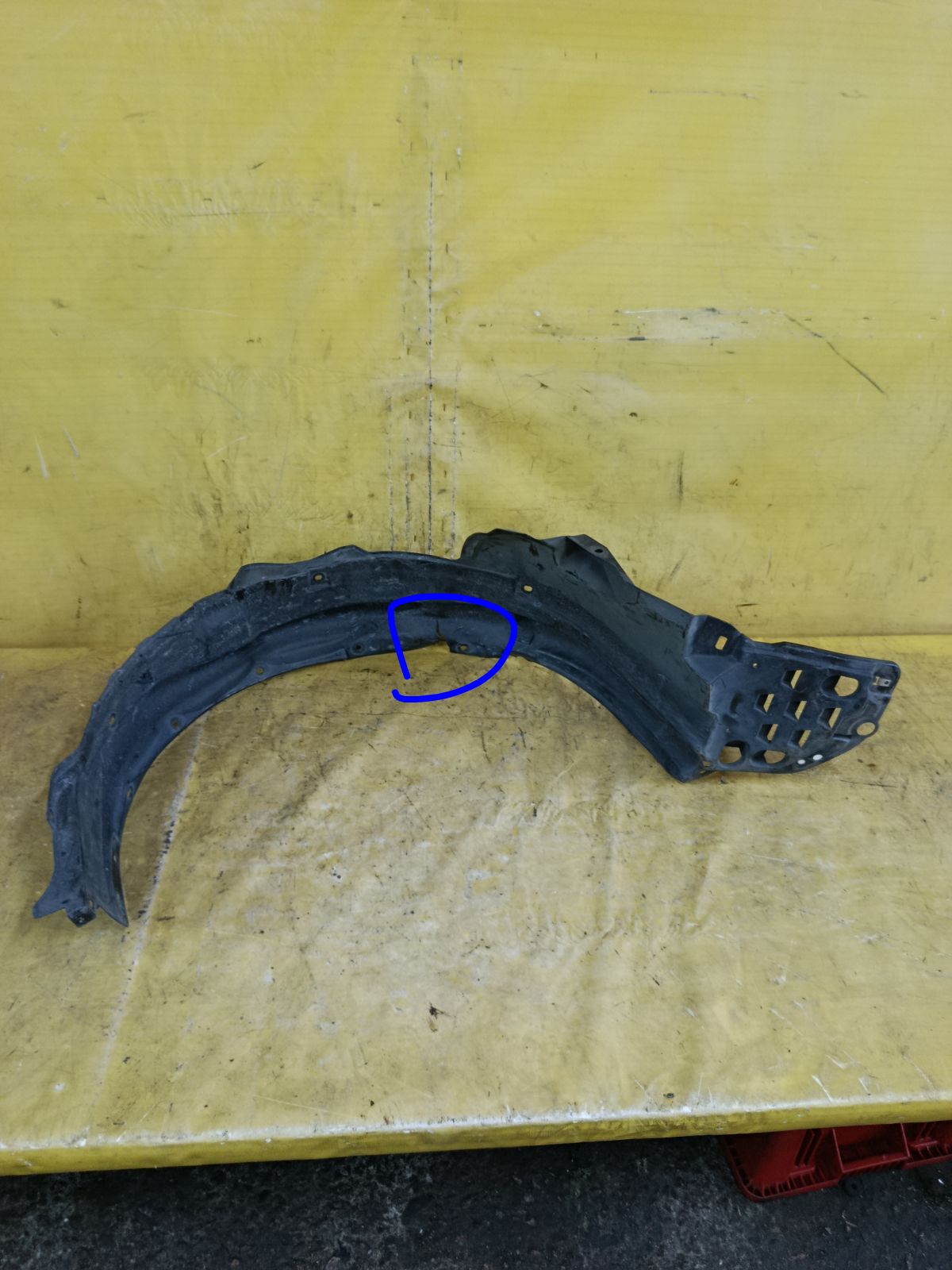 Подкрылок на Honda Stream RN6 R18A Фото 1