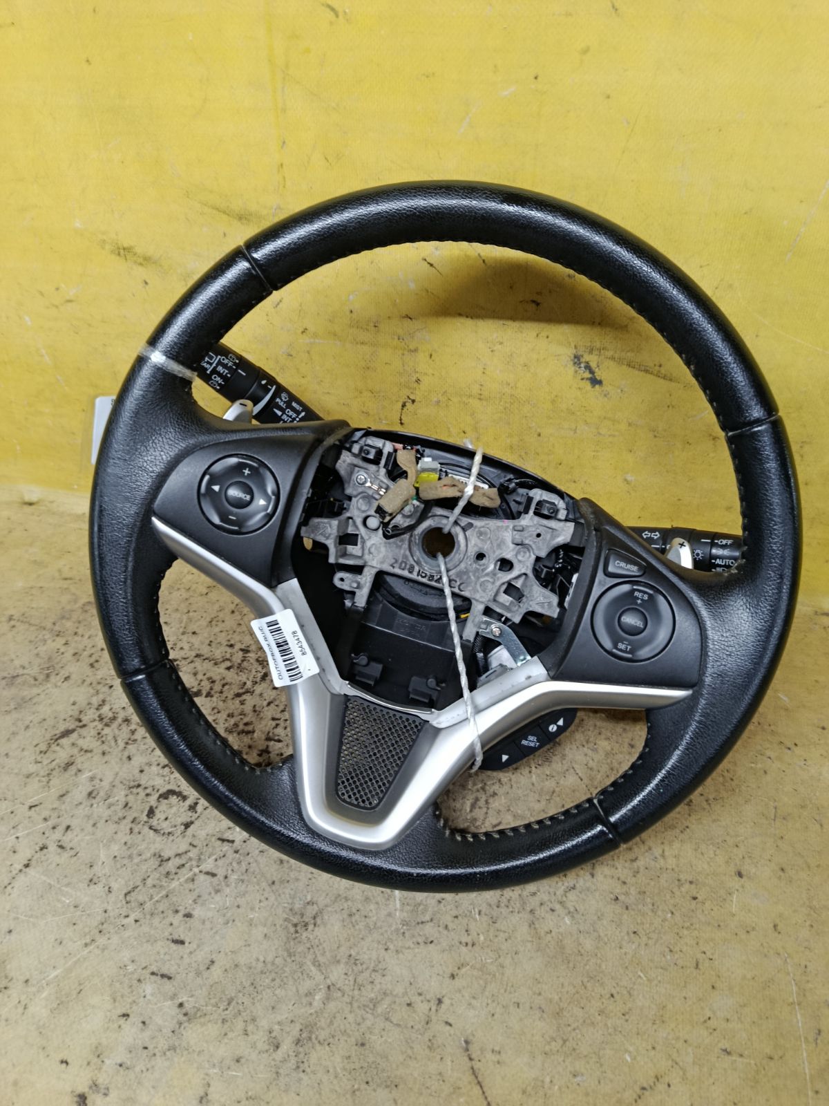 Руль на Honda Fit Hybrid GP5 Фото 1