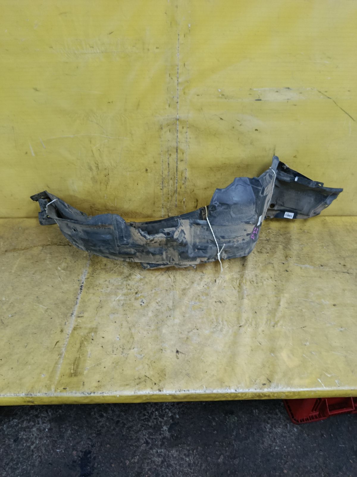 Подкрылок 63842-CX000, 63843-CX000 на Nissan Serena TC24 QR20DE Фото 2
